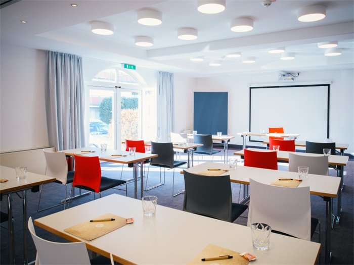 Konferenz four 4