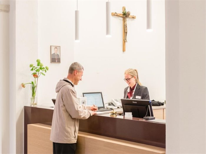 Kardinal Schulte Haus, Tagungshotel in Bergisch Gladbach ...
